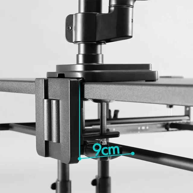 後付キーボードスライダー2がモニターアームのクランプと干渉しない構造を示す画像