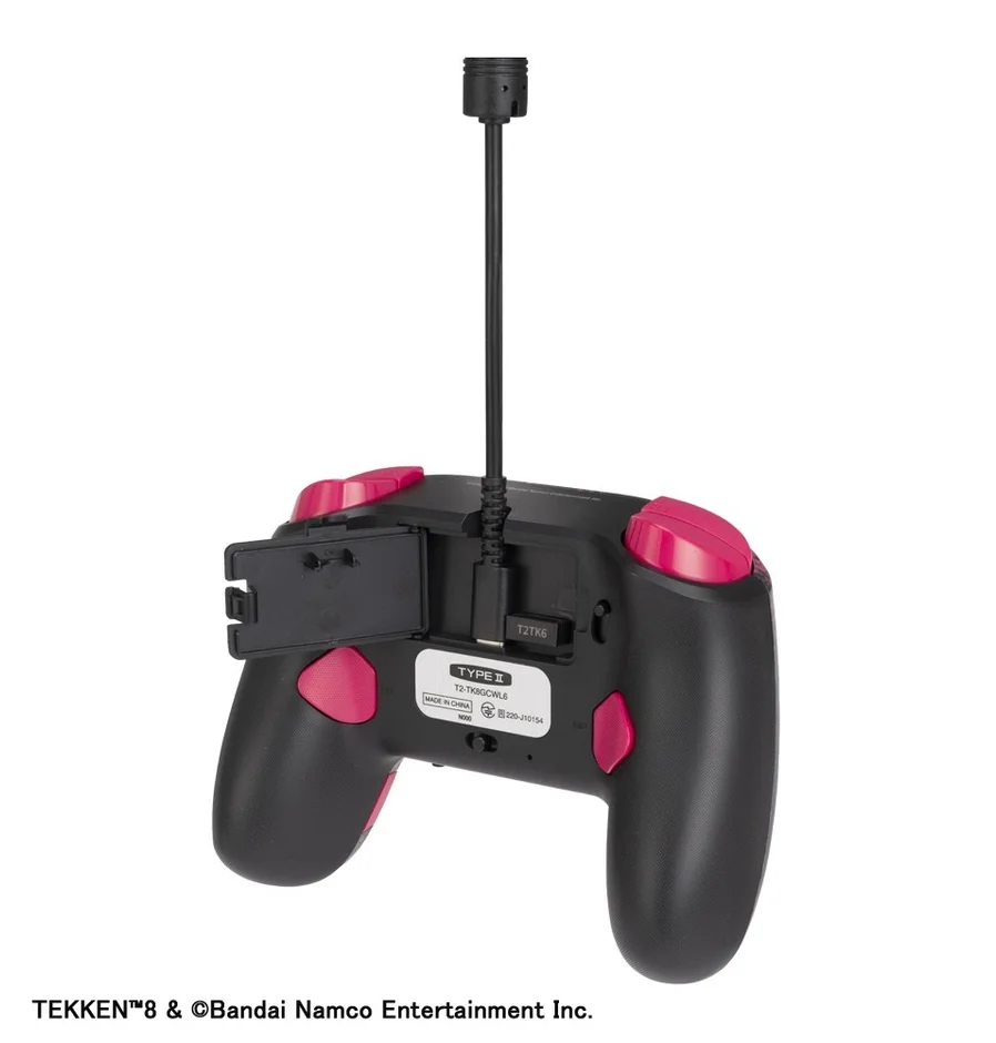 コントローラー背面の2.4GHzレシーバー収納スペース