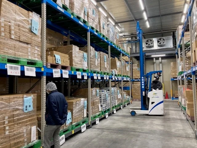 ふるさと納税お礼品の発送業務を担うさとふるの自社倉庫