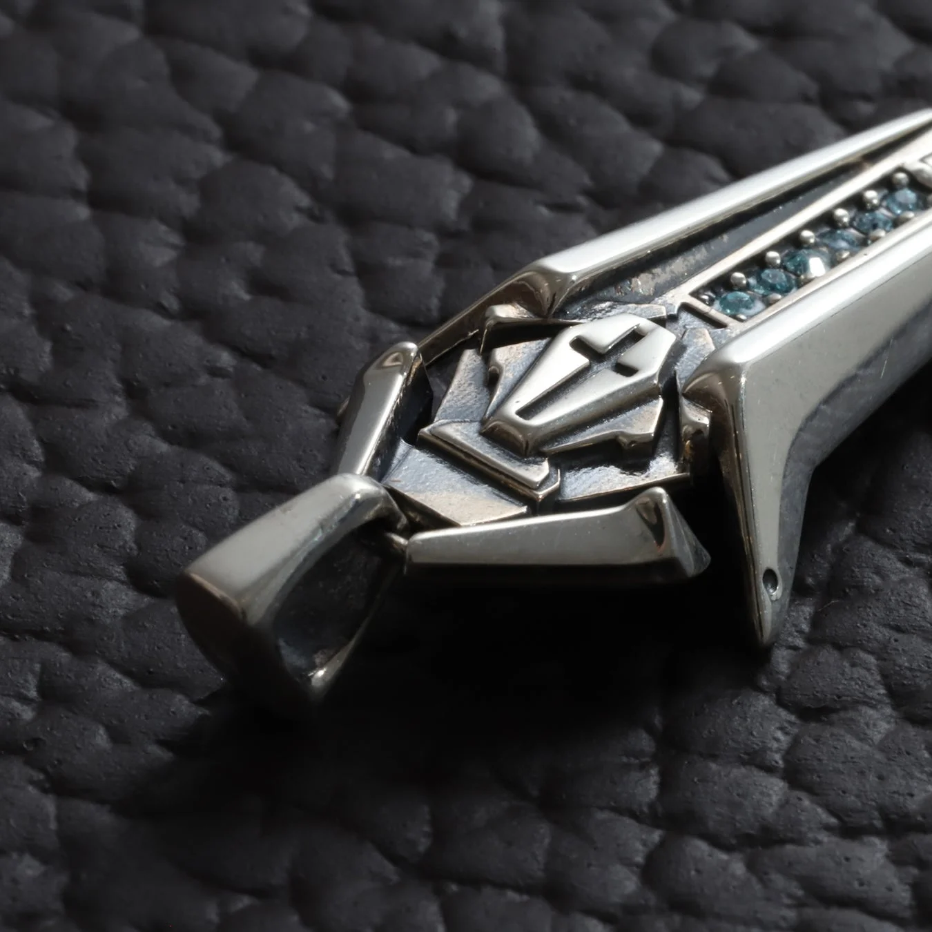 シンデレラ ガラスの靴 ネックレストップ先端部のアップ