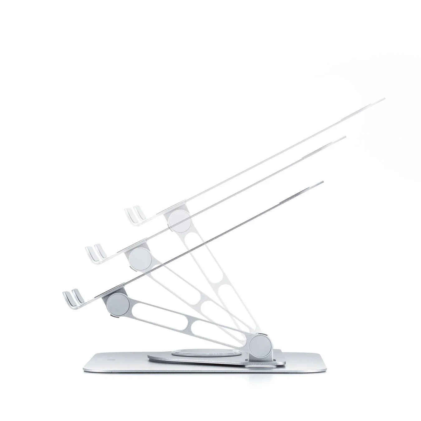 ノートパソコンスタンドの2つのヒンジによる高さ調整の様子