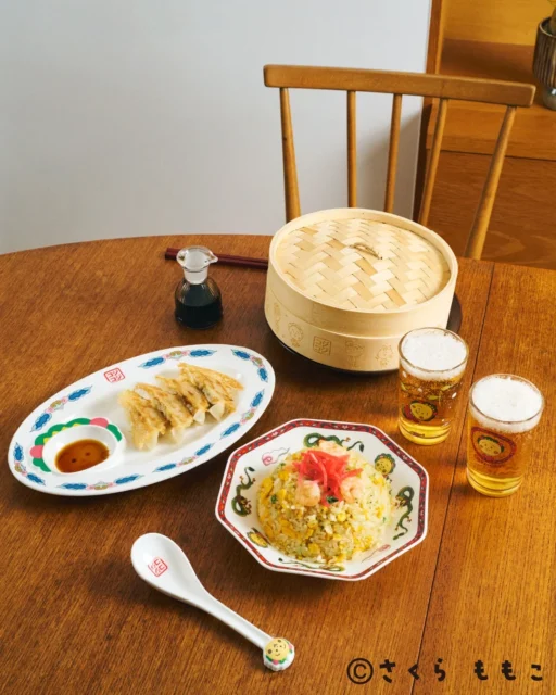 コジコジコラボの餃子皿や炒飯皿などの食器類