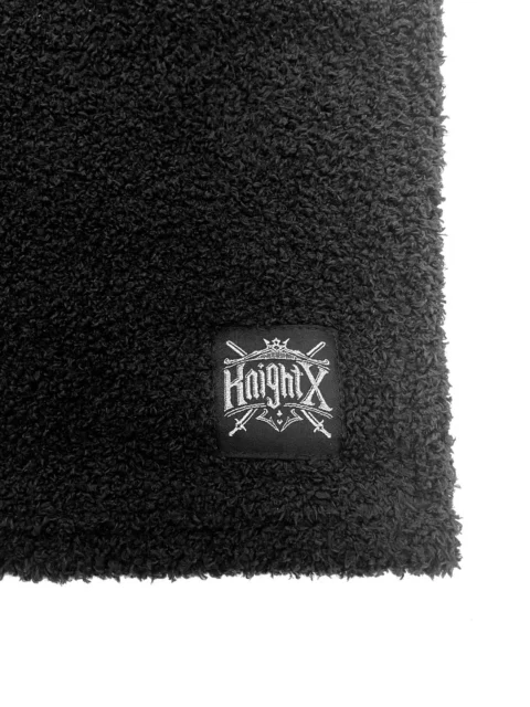 騎士Xのロゴが入ったモコモコブランケット