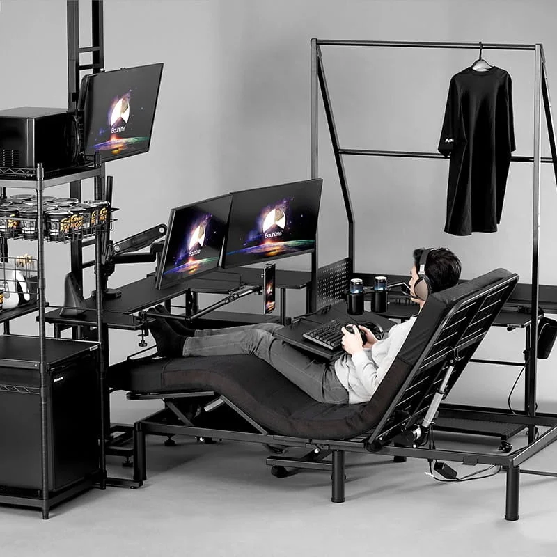 ゲーミングベッドで寝ながらゲームを楽しむ究極のレイアウト