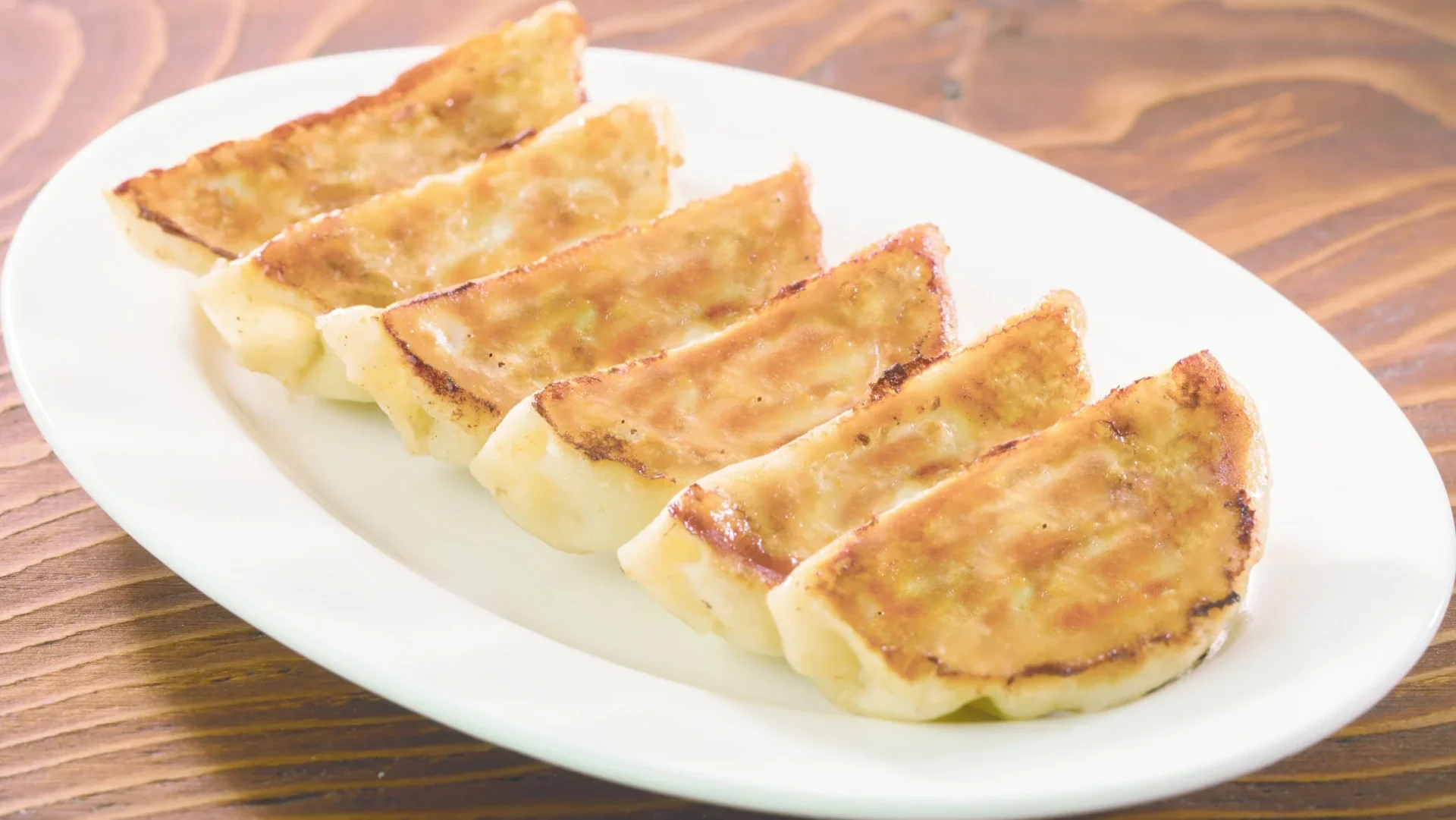 バーミヤンの本格焼餃子6個盛り