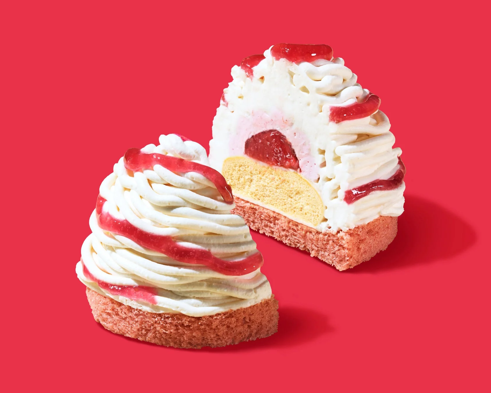 ホワイトチョコクリームといちごソースのいちごモンブラン