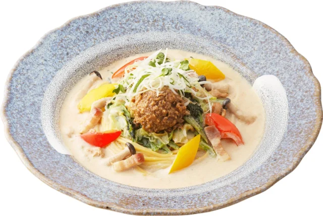 国産鶏そぼろと野菜の豆乳仕立て~鶏ごま担々~パスタ