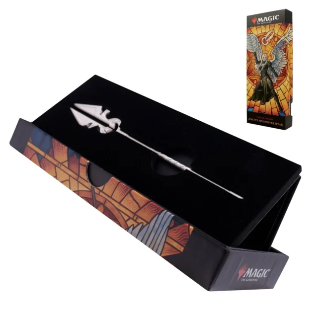 月銀の槍ミニレプリカの本体とパッケージ