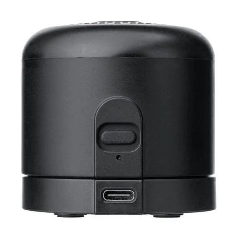 USB-C充電ポートと電源ボタンの詳細