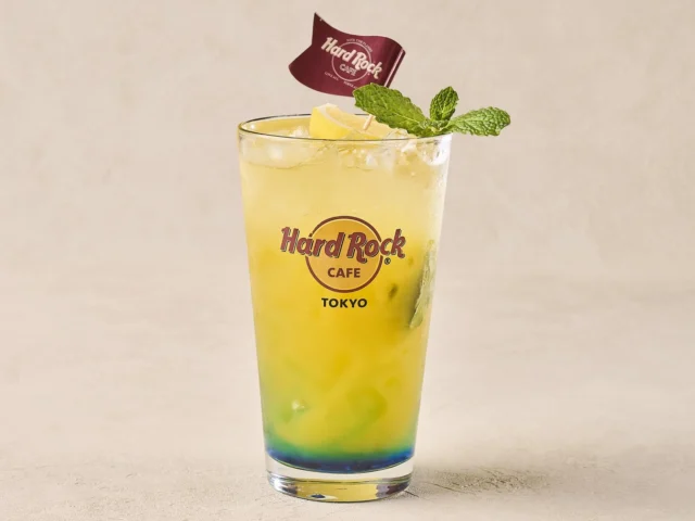 トロピカル木ノ葉ソーダ。オレンジ、マンゴー、ライム、ミントのノンアルコールカクテル