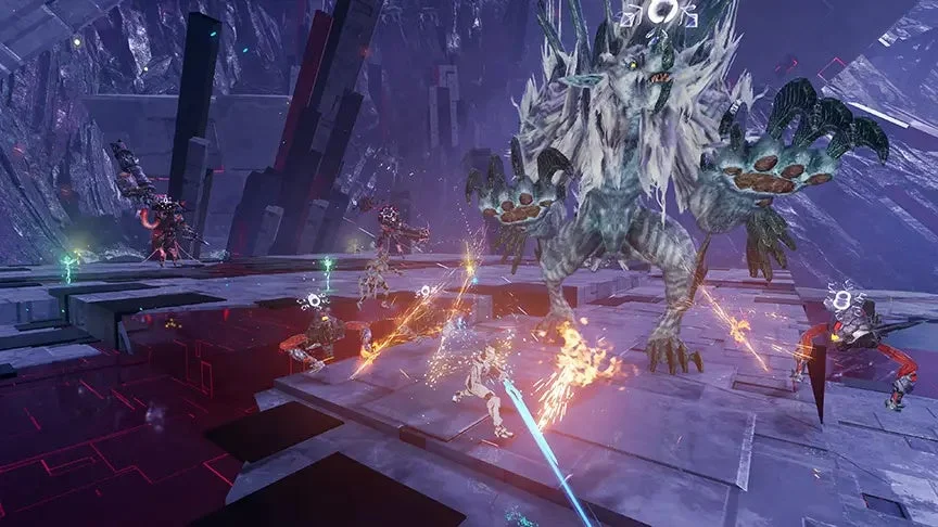 オルタレルム探索でハイエネミーと戦闘する様子