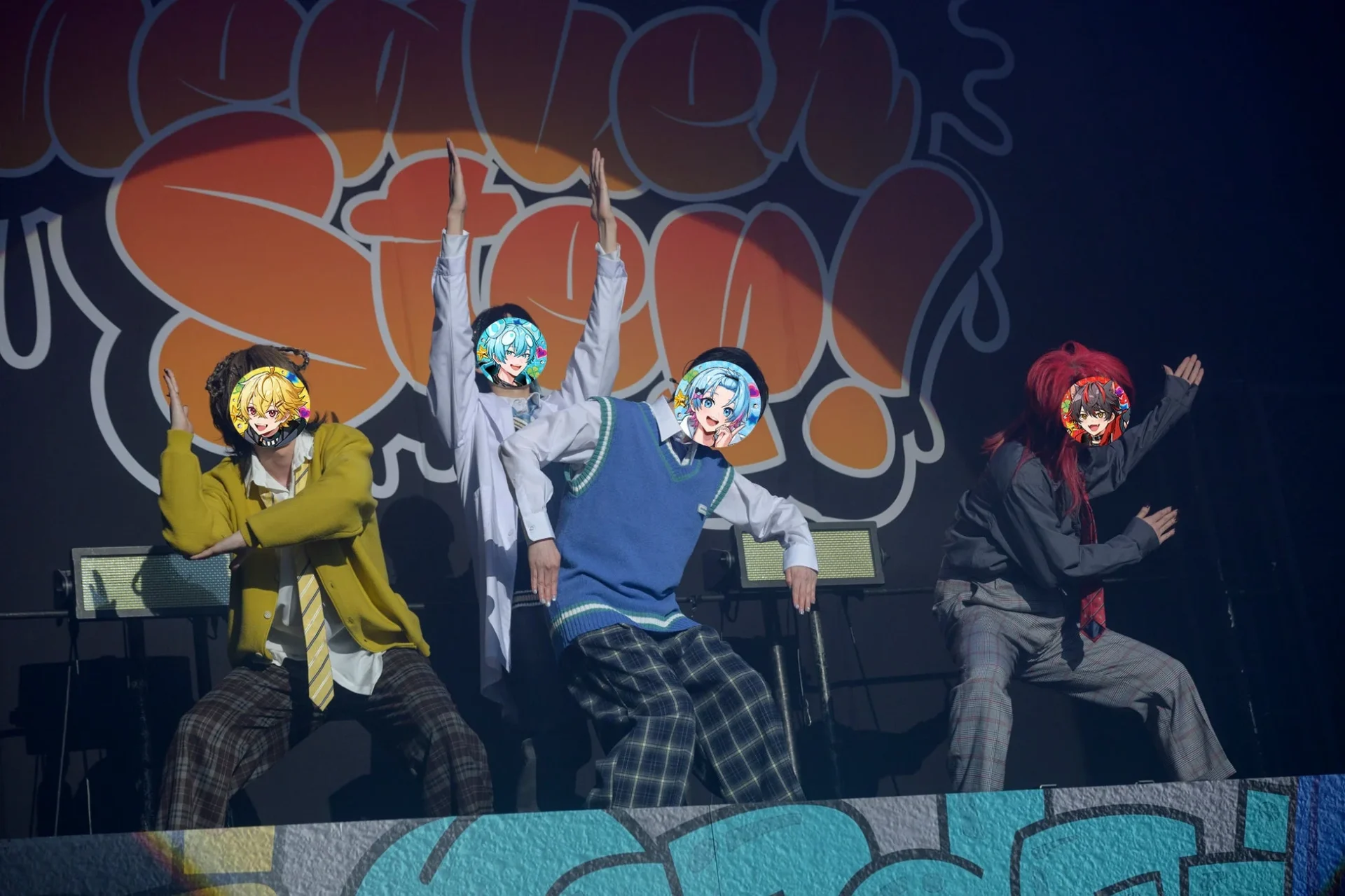 『がっこう戦争』のコミカルな振り付けを披露するPOP組メンバー