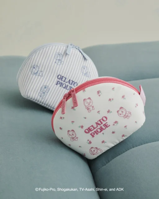 ドラえもんとドラミの総柄半月型ポーチ