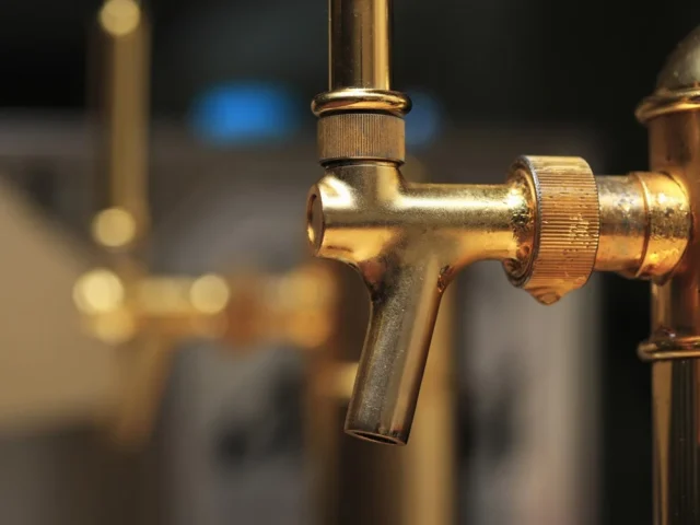 焼肉ホルモンまるよし精肉店の卓上レモンサワーサーバー