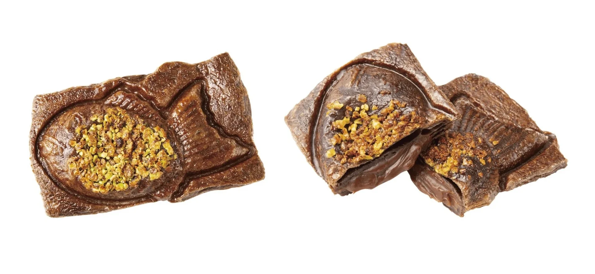 白背景で撮影されたピスタチオのチョコクロワッサンたい焼の断面と全体