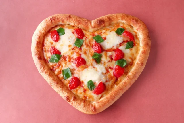 ピザーラのハートのマルゲリータピザ
