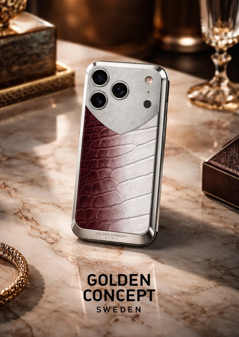 ゴールデンコンセプトから深みのあるマルーンカラーのiPhoneケース