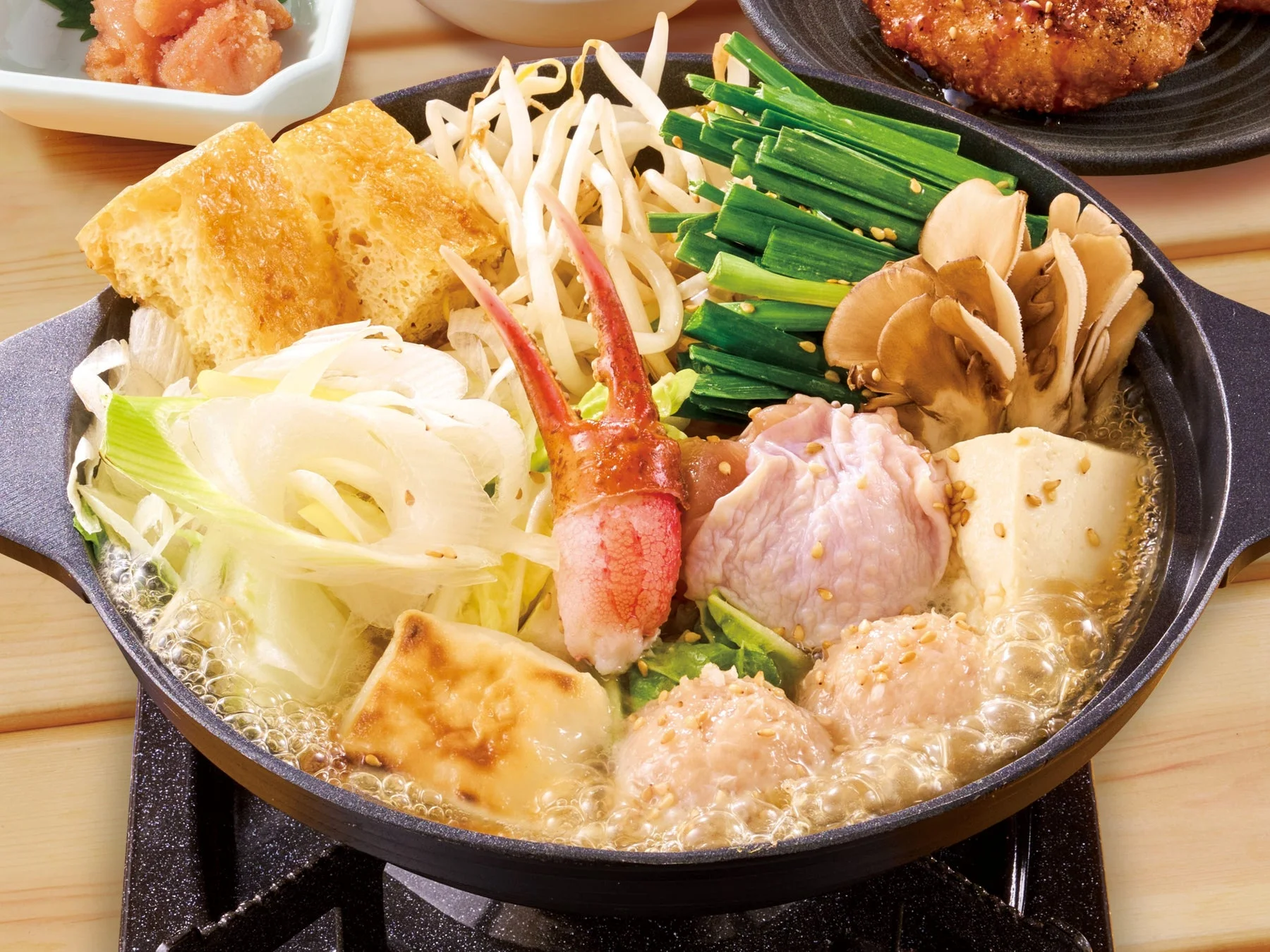 夢庵で提供されるちゃんこ霧島監修の本格ちゃんこ鍋