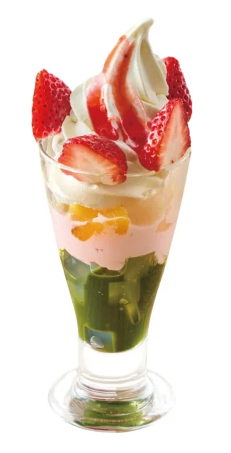 国産いちごと玉林園宇治抹茶みつを使用したソフトパルフェ