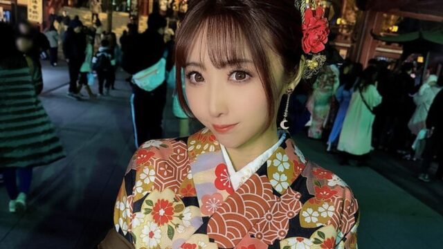 艶やかな和の美しさ！　桃色れく、参拝用に振袖姿の自撮り写真を公開