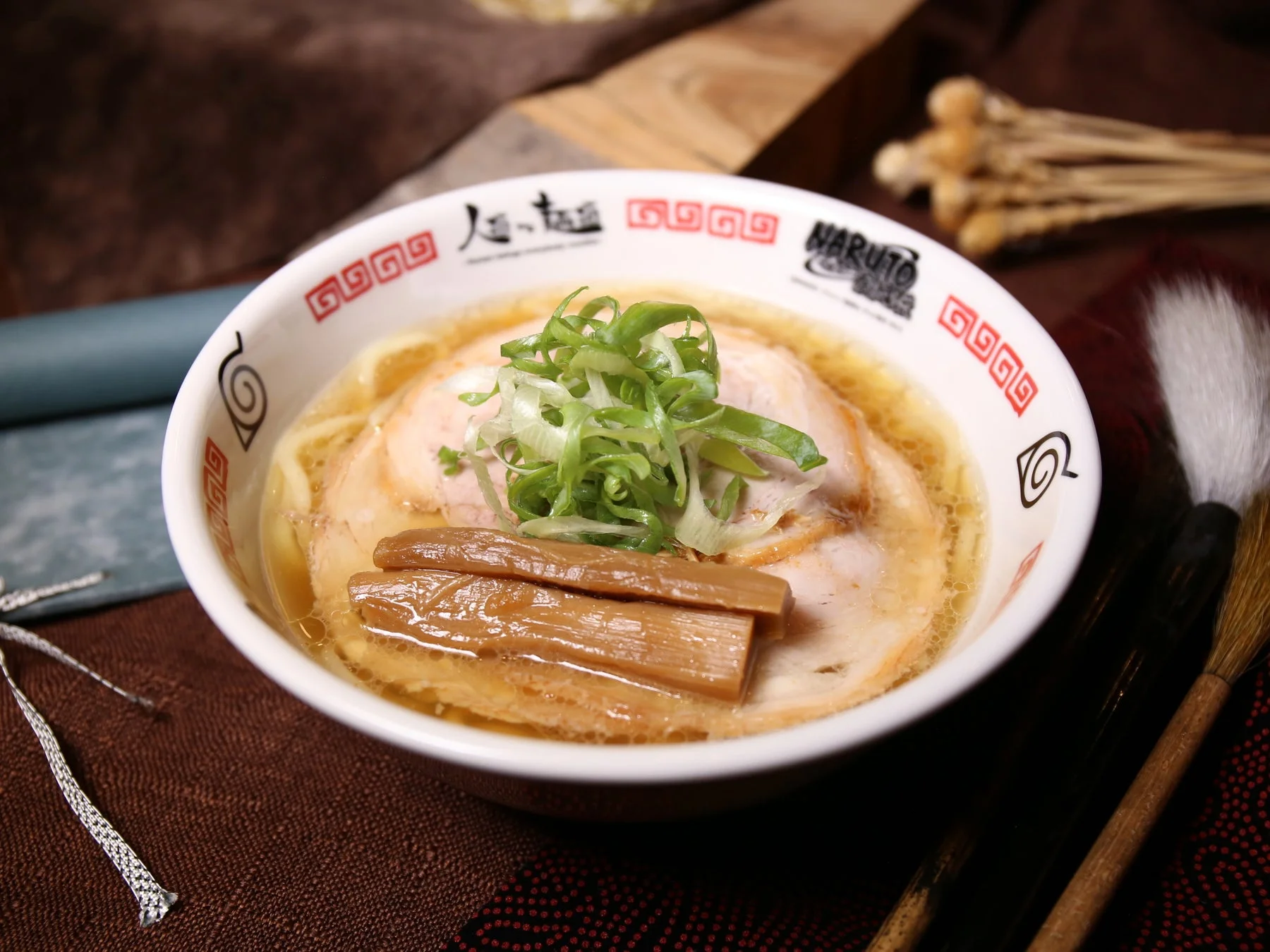 「人類みな麺類」と「NARUTO-ナルト- 疾風伝」コラボラーメン「らーめん螺旋丸」