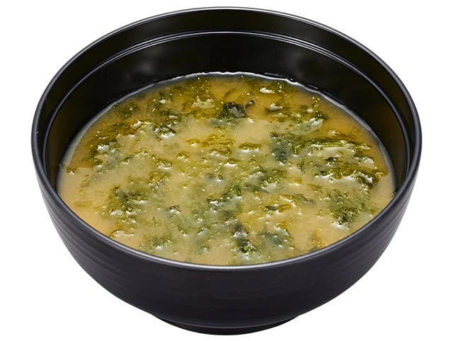 磯の香り豊かなあおさが入った味噌汁。