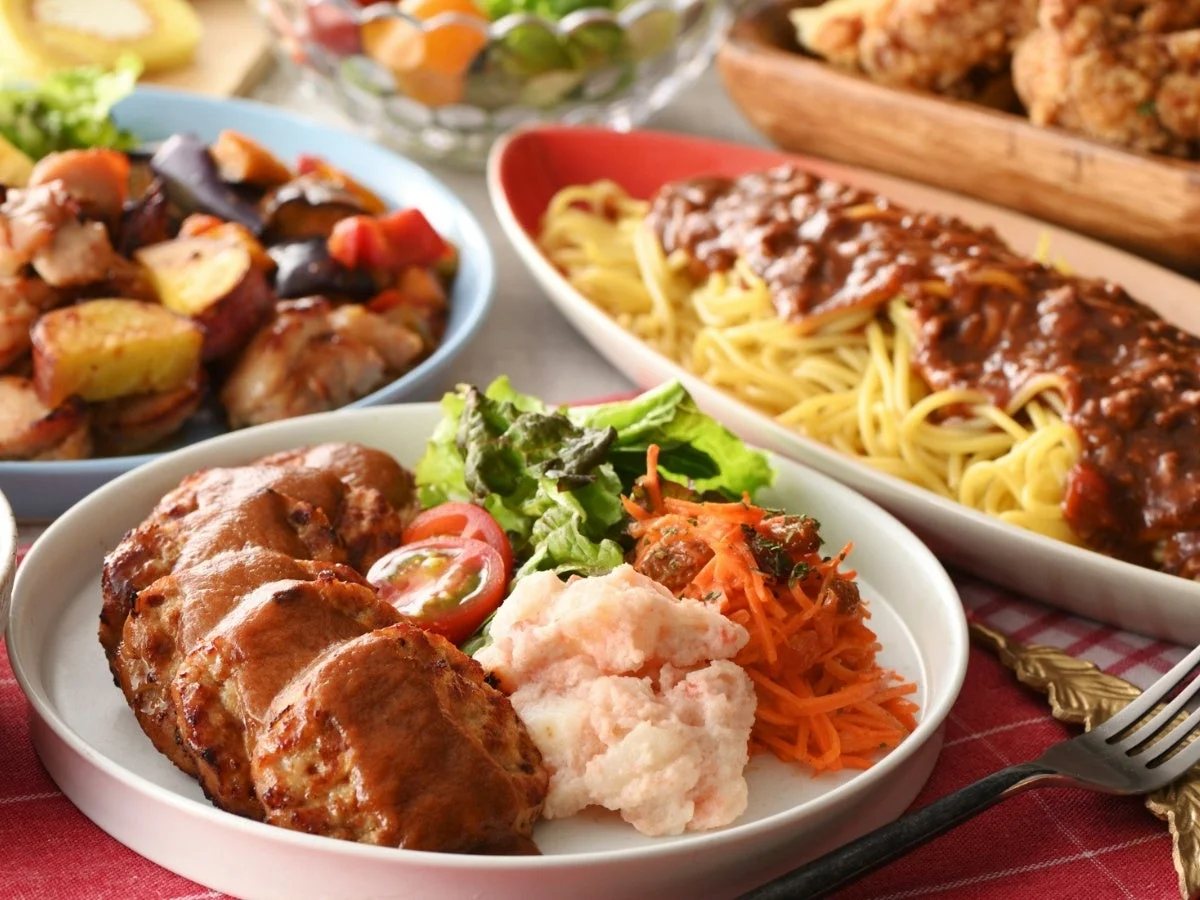 ニラックスブッフェのバラエティー豊かな和洋中料理