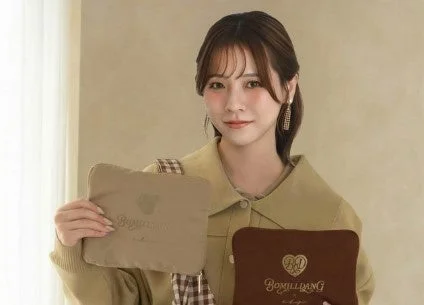 インフルエンサーが紹介する春のファッショングッズ