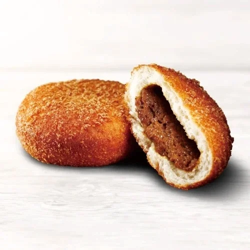 ギネス世界記録に認定されたセブンカフェ ベーカリーのお店の揚げたカレーパン