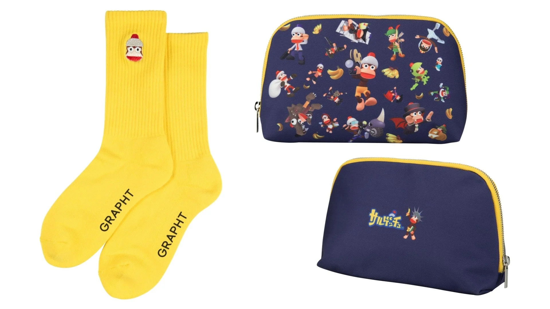 サルゲッチュのキャラクターがデザインされたソックスとトラベルポーチ