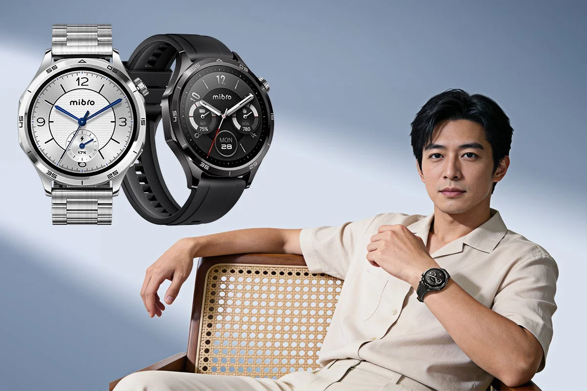 Mibro Watch GTを着用する男性とシルバー・ブラックのスマートウォッチ
