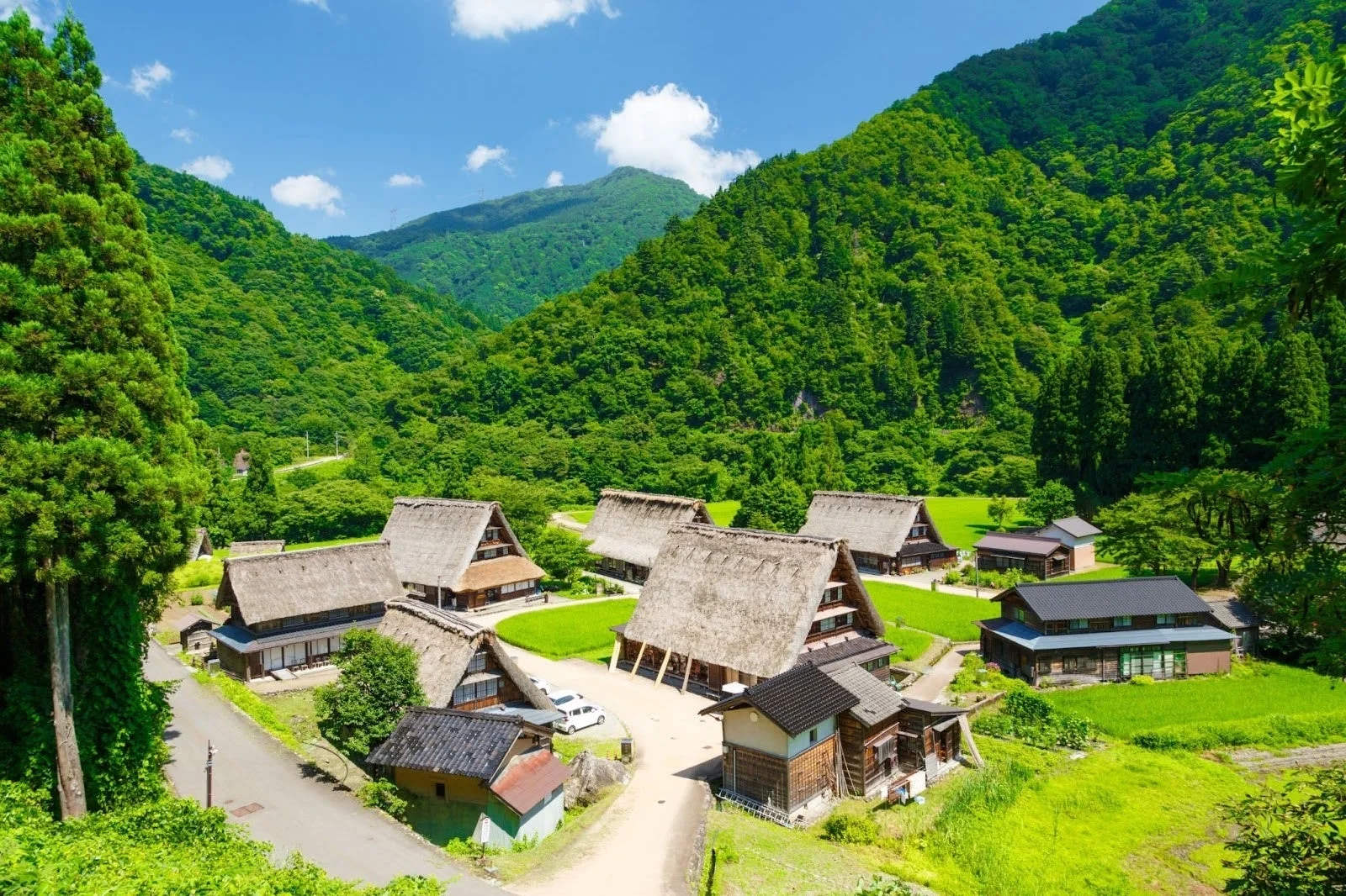 世界遺産・五箇山合掌造り集落の美しい日本の原風景