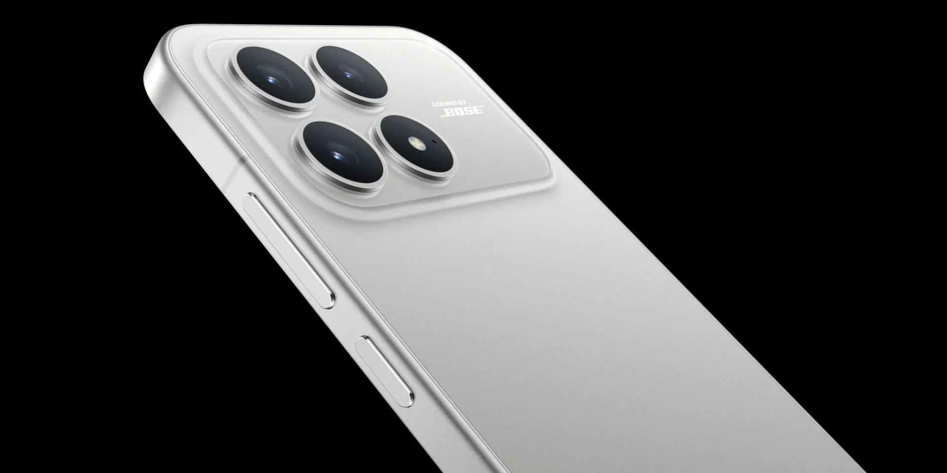 POCO F8 Proの背面カメラとSound By Boseのロゴ