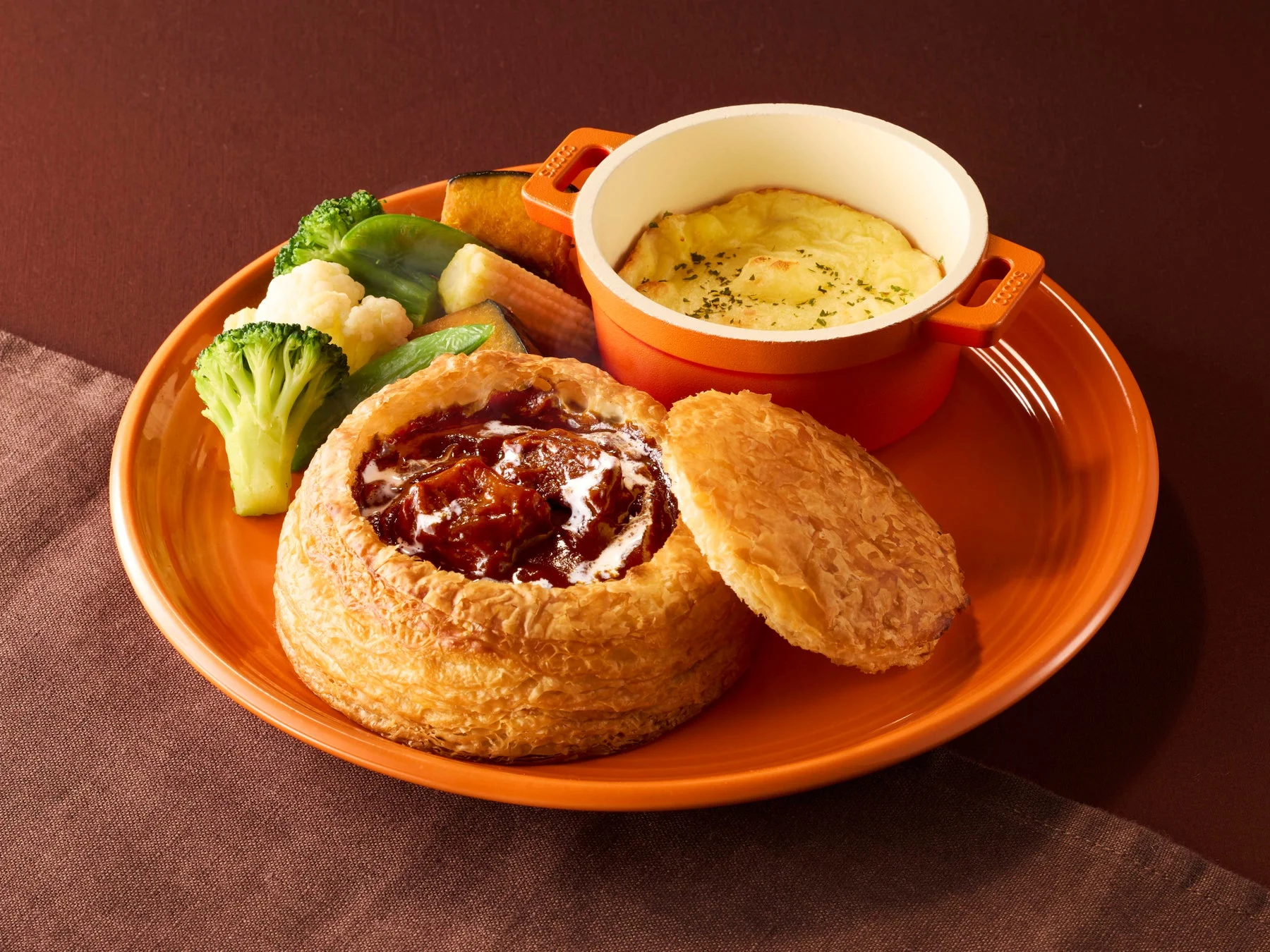 ココッシュと濃厚ビーフシチューのプレート