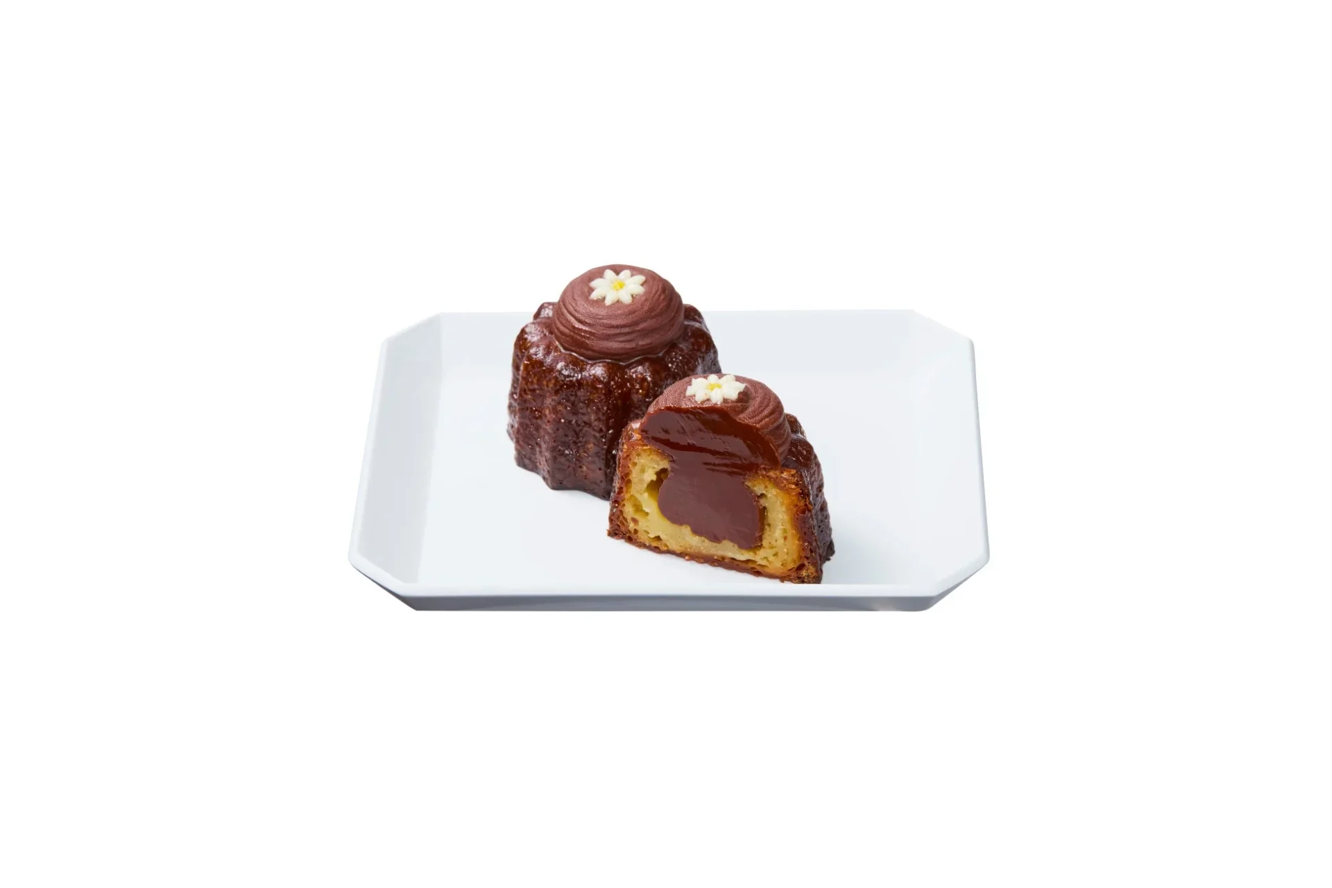 レストランエール監修「メキシコ産ホワイトカカオの生ねりと黒文字のカヌレ」