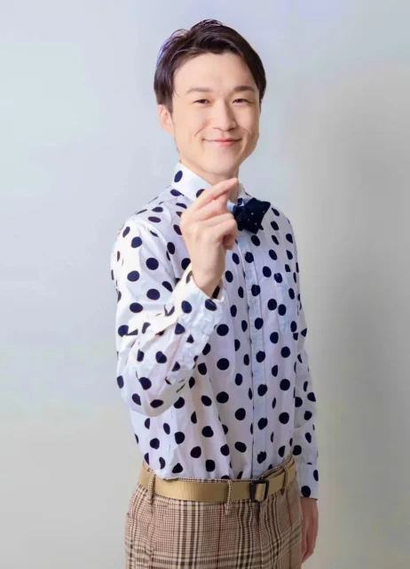 大食いYouTuberぞうさんパクパクの笑顔のポートレート