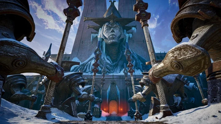 巨大な像が特徴的な要塞の入り口