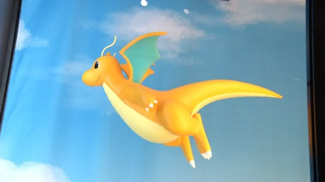 青空を飛ぶカイリューのジオラマ