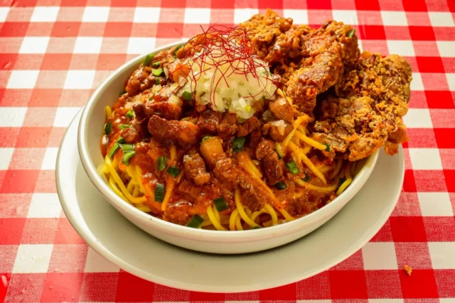 総重量約1.9kgのパンチョ「姉御盛り」コラボメニュー