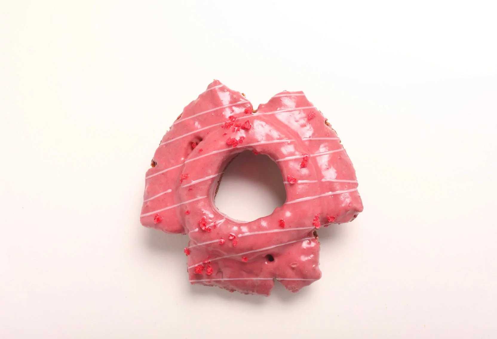 ラズベリーチョコとクランチがのったラズベリーファッション