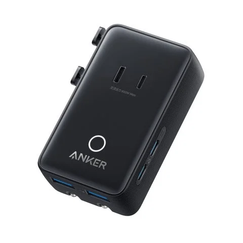 Anker Nano トラベルアダプタ(ブラック)の製品写真。
