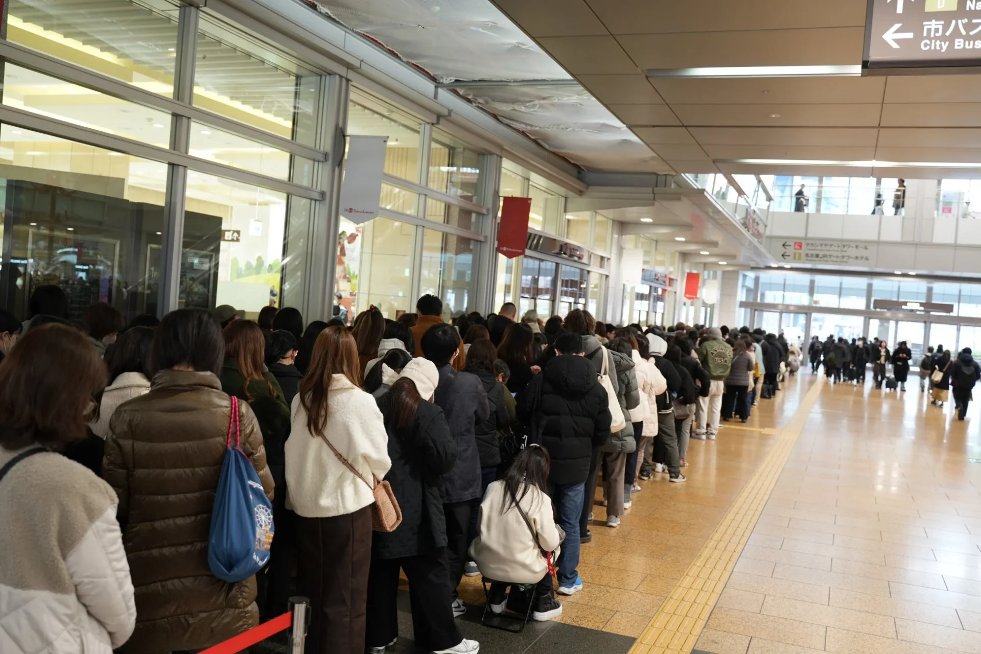 バレンタイン催事「アムール・デュ・ショコラ」での大行列