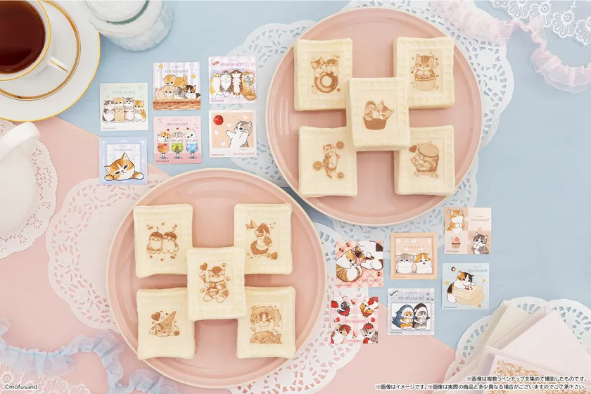 mofusand わっふれ～むの複数個と付属シールが並べられた全体像