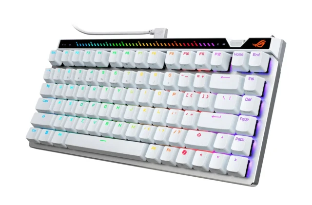 ROG Falchion Ace 75 HE Gaming Keyboard（ホワイト）の斜め上からの写真