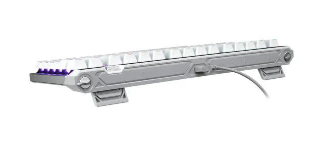 ROG Falchion Ace 75 HE Gaming Keyboard（ホワイト）の側面からの写真
