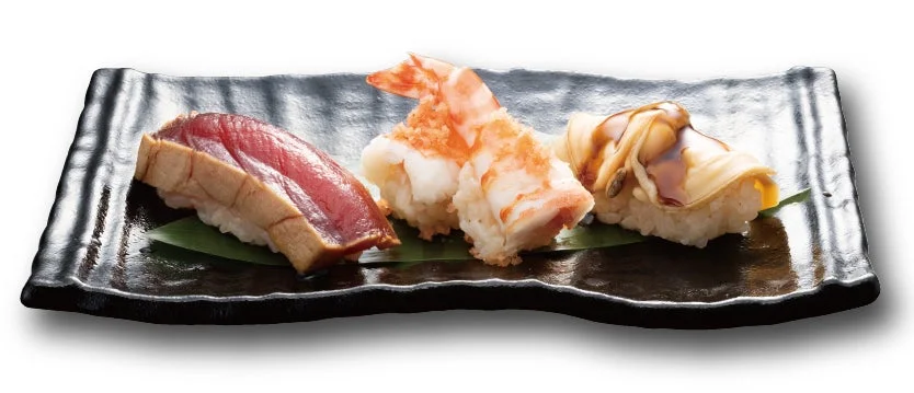 江戸前漬けまぐろ、茹で天然車えび、煮はまぐりの江戸前三貫盛り豊洲