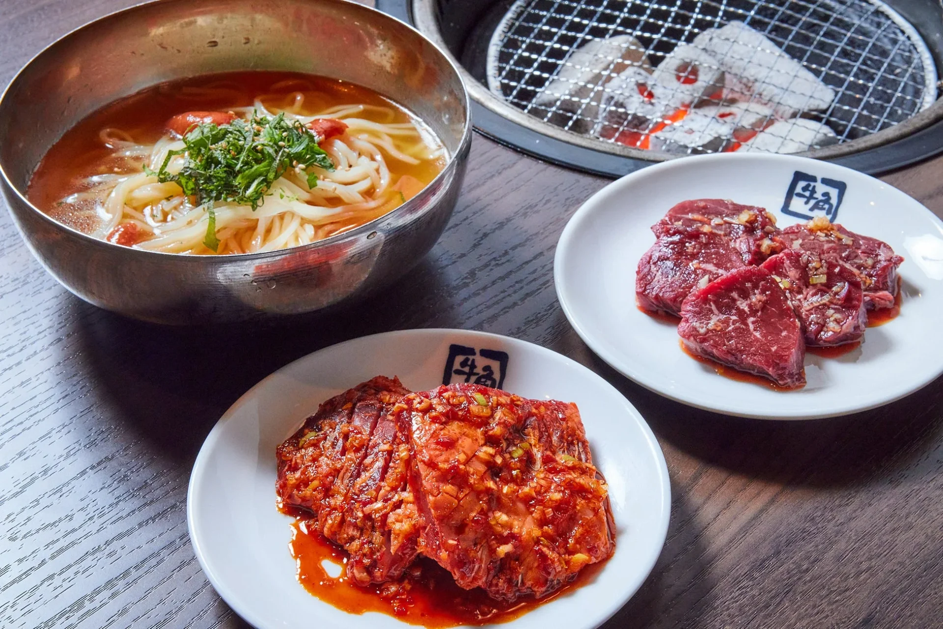 牛角の冷麺と焼肉メニュー