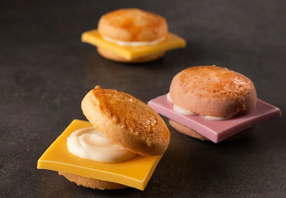 チーズチョコレートバーガーとストロベリーバーガー