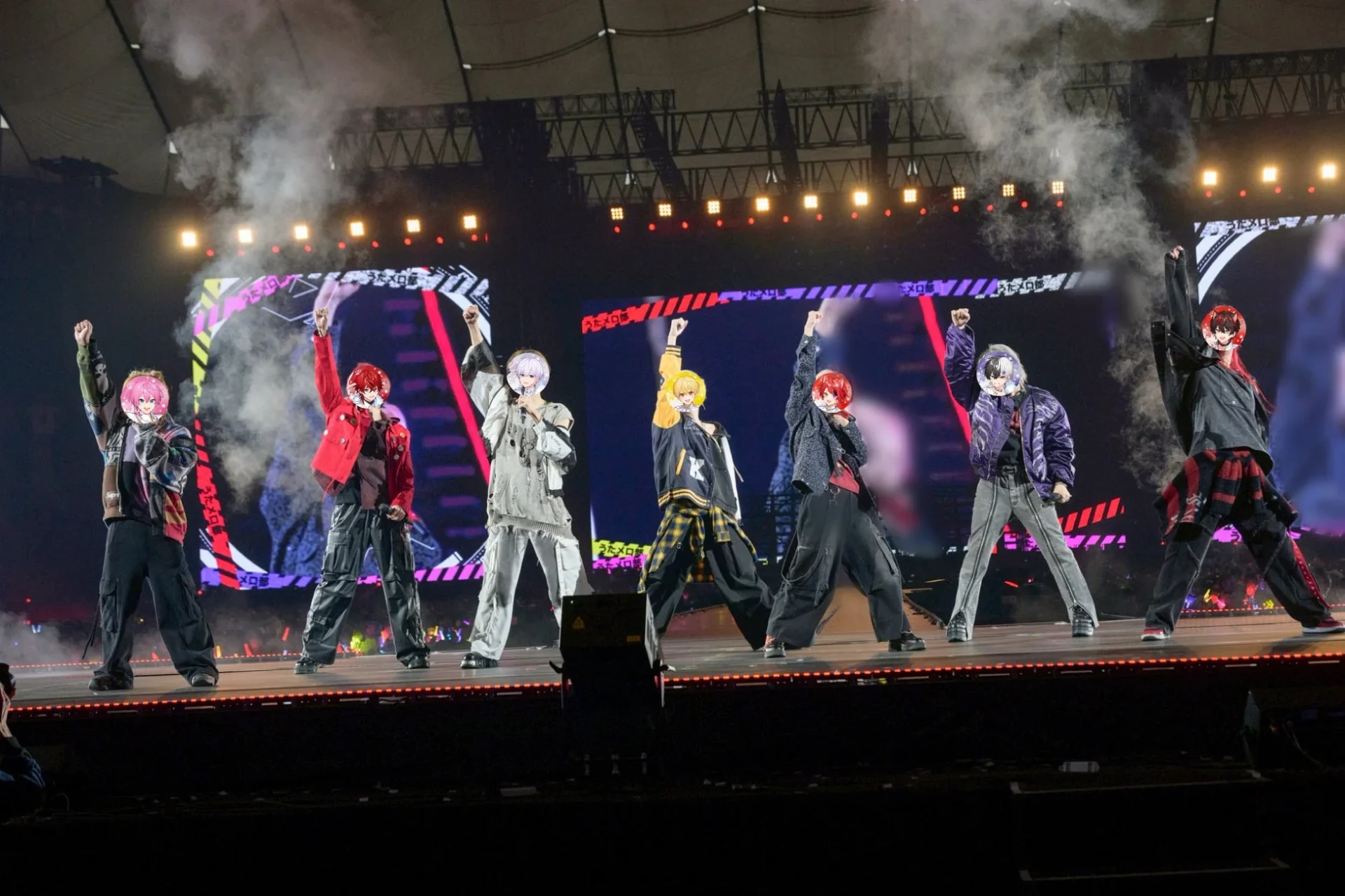 うたメロ部ユニットがステージを駆け回り「RAINBOWxPATROL」を披露