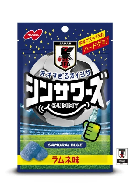 シンサワーズグミ ラムネ味 サッカー日本代表ver.のパッケージ